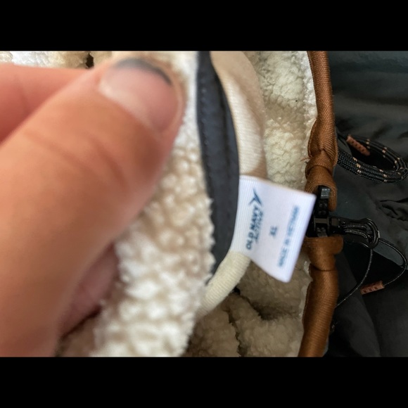 Old Navy Men’s Sherpa size XL. Fits like LARGE - Picture 2 of 2